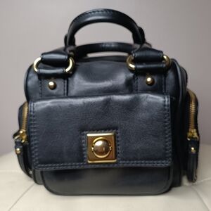 Black Leather Y2K Box Satchel Bag Gold Hardware Banana Republic